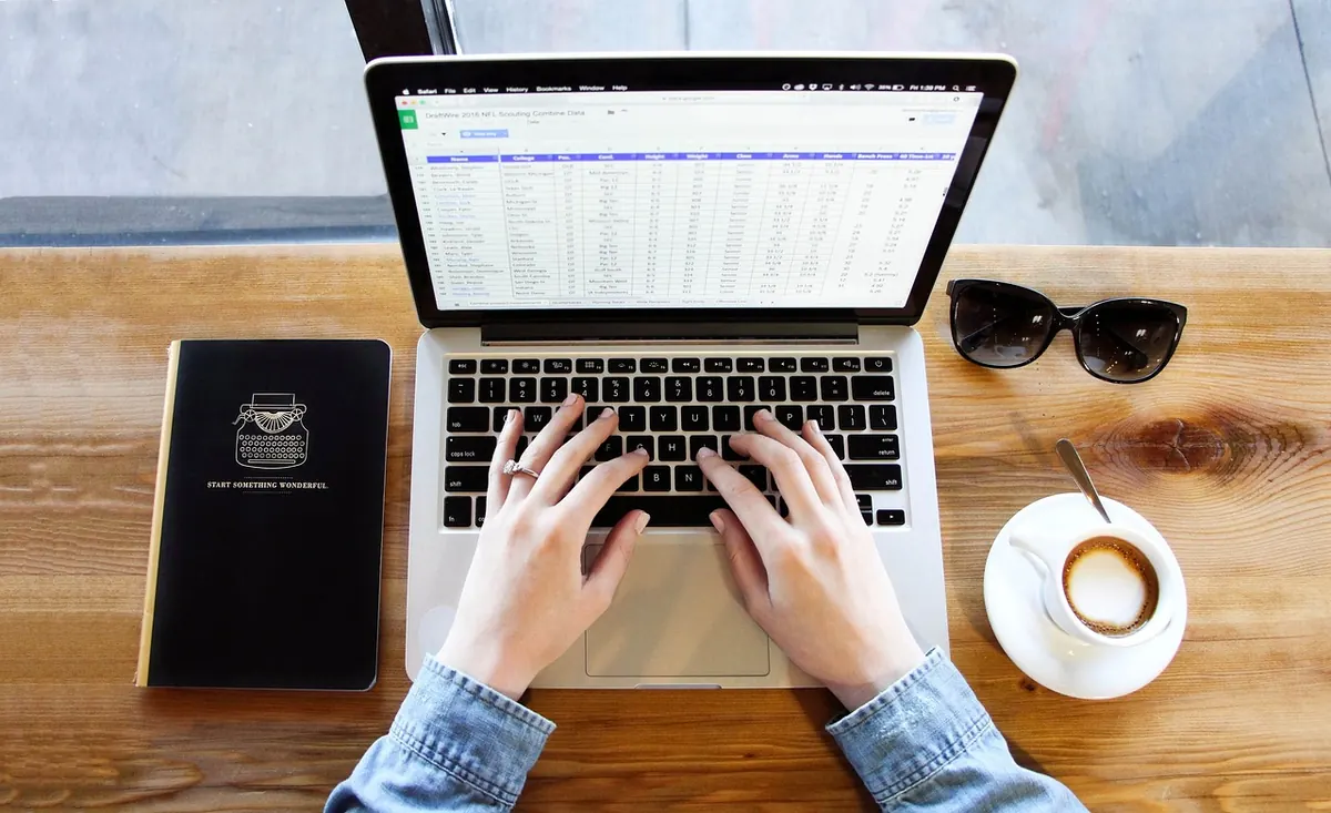 How to Build a Freelance Writing Portfolio When You Have No Clients